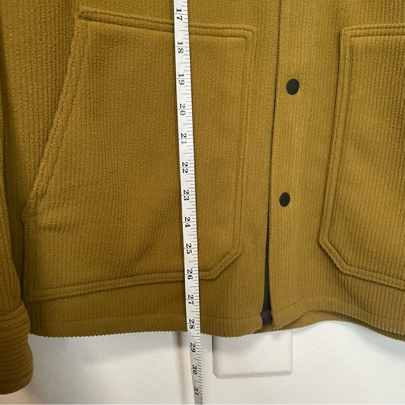 Eddie Bauer Chutes Pro fleece Brown and Camouflage Jacket - Picture 7 of 9